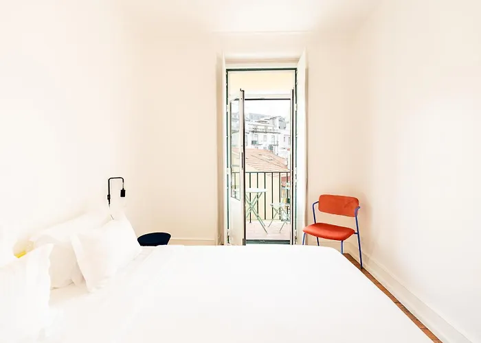 Saturdays بيت شباب Lisboa