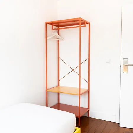 Saturdays Hostel *